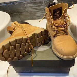 Boy timberland classic
